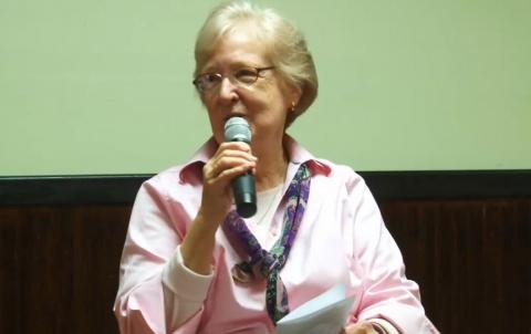 Liz Sweeney, SSJ introduces the process of contemplative dialogue